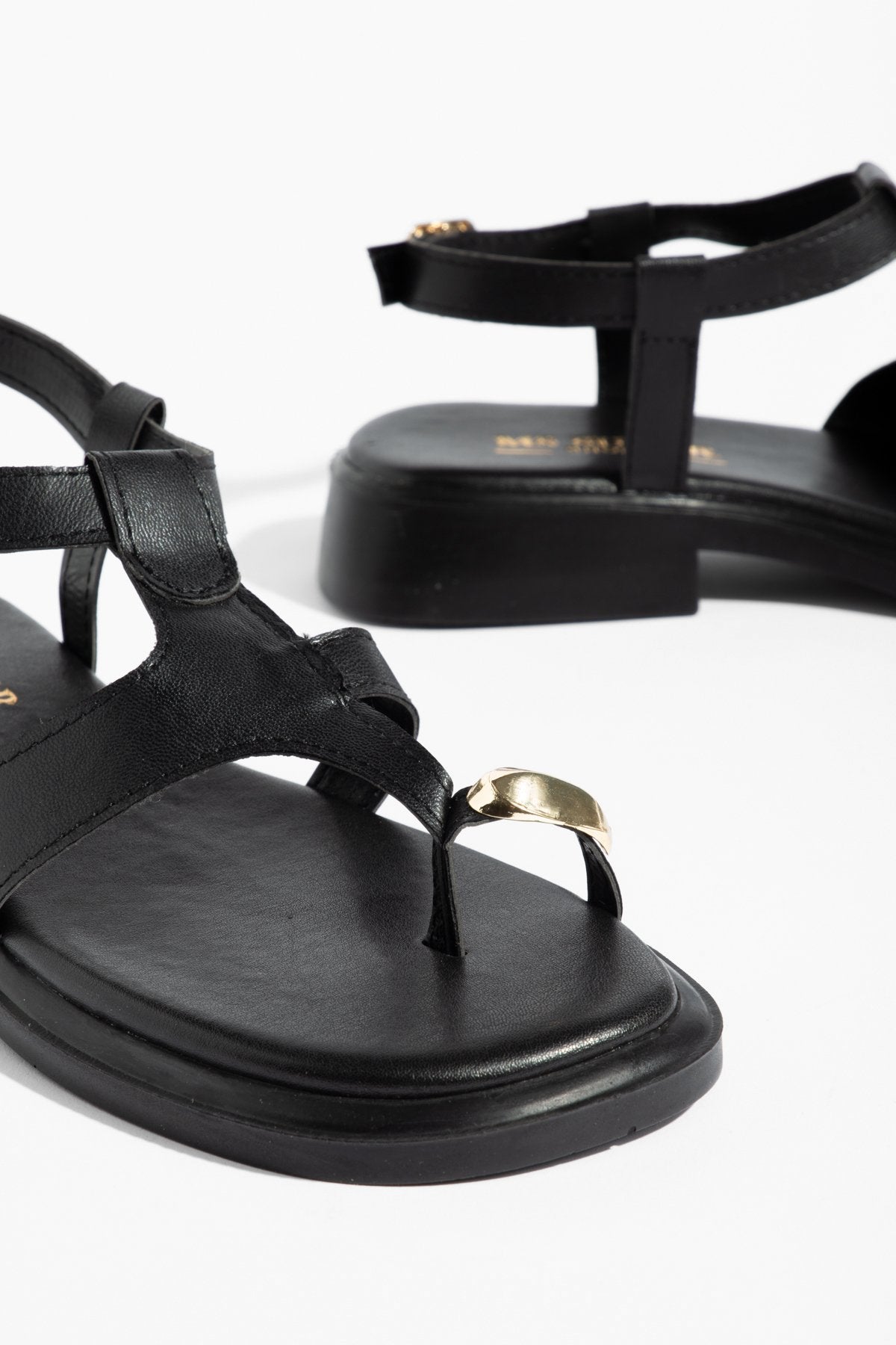 Kadın Golden Touch T-Strap Parmak Arası Sandalet