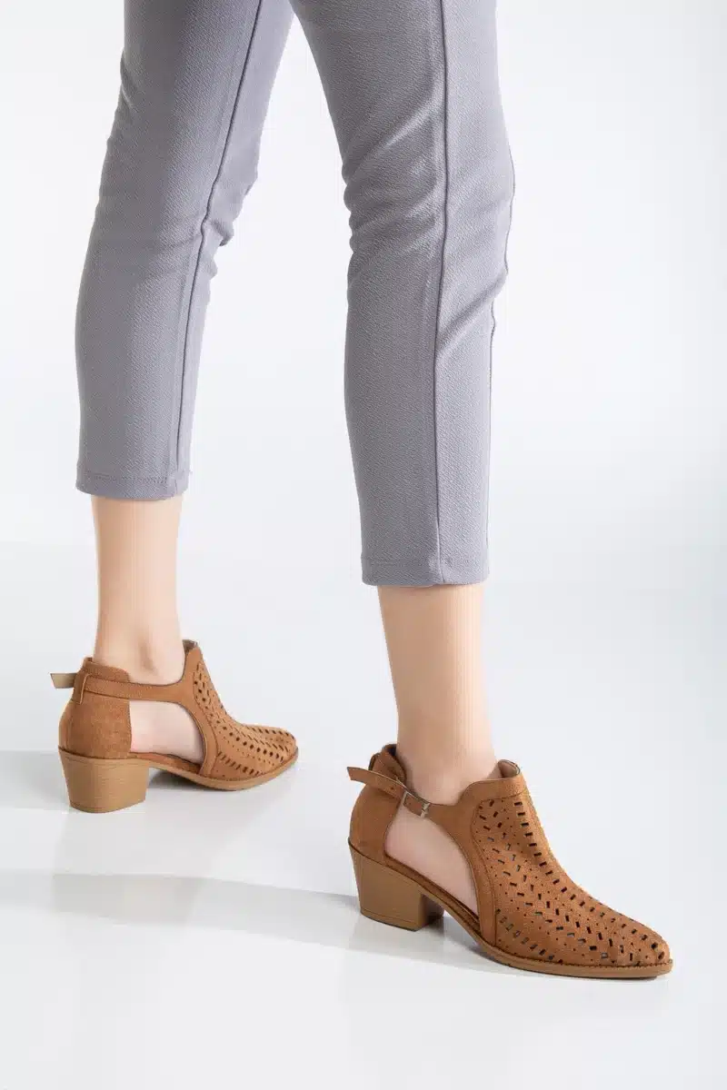 Ms. Sugar Shoes Yazlık Delikli Kalın Topuklu Ayakkabı - Görsel 5