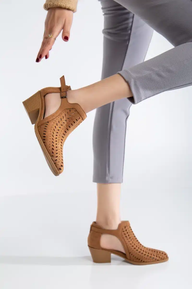 Ms. Sugar Shoes Yazlık Delikli Kalın Topuklu Ayakkabı - Görsel 6